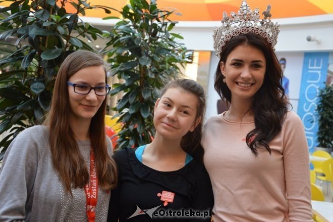 Dzień Dawcy Szpiku z Miss Polski w Galerii Bursztynowej [07.02.2015] - zdjęcie #39 - eOstroleka.pl