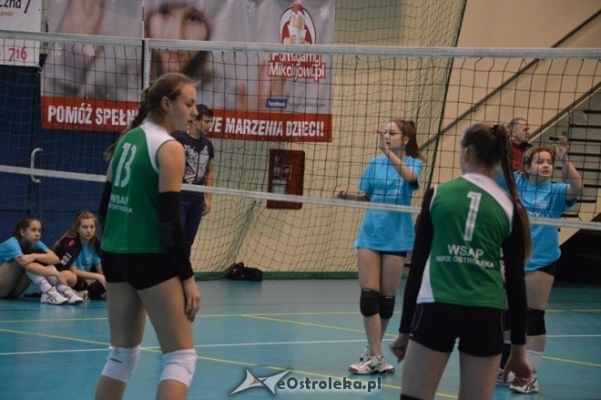 Turniej minisiatkówki dziewcząt [07.02.2015] - zdjęcie #23 - eOstroleka.pl