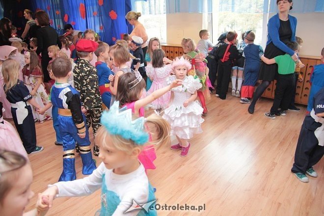 Ostrołęka: Zabawa choinkowa w Przedszkolu Miejskim nr 5 [10.02.2015] - zdjęcie #47 - eOstroleka.pl