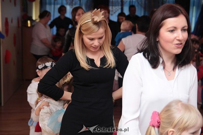Ostrołęka: Zabawa choinkowa w Przedszkolu Miejskim nr 5 [10.02.2015] - zdjęcie #4 - eOstroleka.pl
