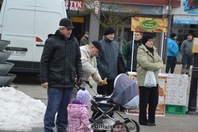 Mistrzostwa Ostrołeki w jedzeniu pączków [12.02.2015] - zdjęcie #5 - eOstroleka.pl