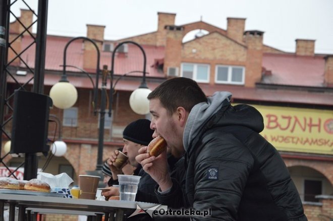 Mistrzostwa Ostrołeki w jedzeniu pączków [12.02.2015] - zdjęcie #8 - eOstroleka.pl