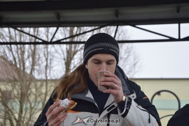 Mistrzostwa Ostrołeki w jedzeniu pączków [12.02.2015] - zdjęcie #35 - eOstroleka.pl