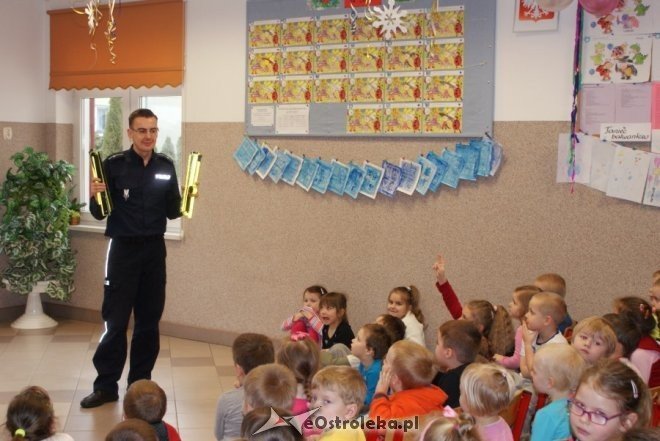 Przedszkolaki z Rzekunia wiedzą jak używać odblasków [12.02.2015] - zdjęcie #3 - eOstroleka.pl