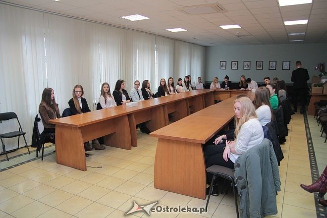 Ostrołęka: Lekcja samorządu z uczniami III LO [12.02.2015] - zdjęcie #26 - eOstroleka.pl