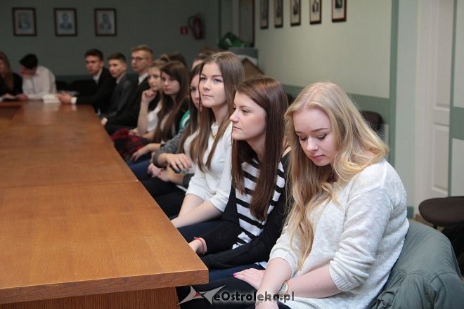 Ostrołęka: Lekcja samorządu z uczniami III LO [12.02.2015] - zdjęcie #22 - eOstroleka.pl