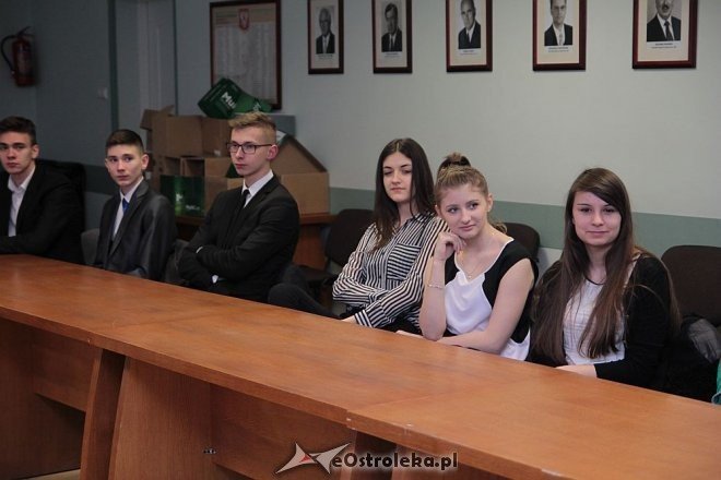 Ostrołęka: Lekcja samorządu z uczniami III LO [12.02.2015] - zdjęcie #13 - eOstroleka.pl