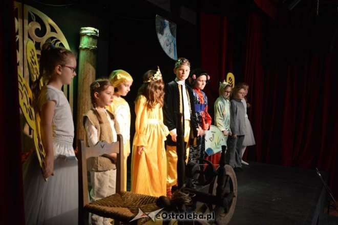 Dziecięcy Teatr Amatorski - Bajka kołowrotka [15.02.2015] - zdjęcie #7 - eOstroleka.pl