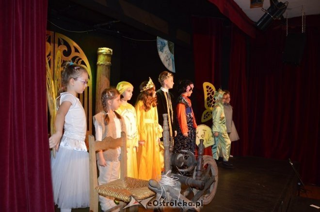 Dziecięcy Teatr Amatorski - Bajka kołowrotka [15.02.2015] - zdjęcie #6 - eOstroleka.pl