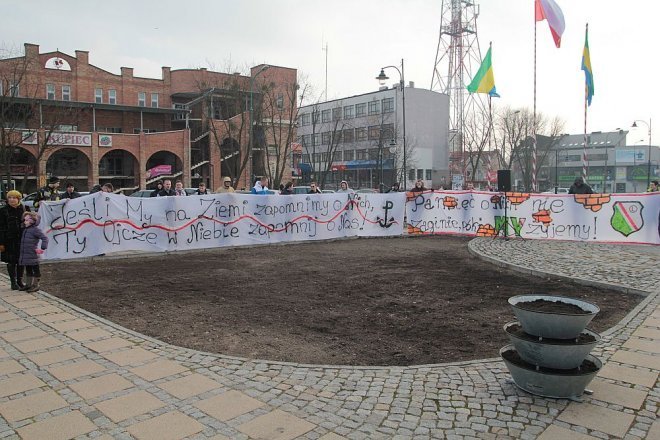 Miejskie obchody Narodowego Dnia Pamięci Żołnierzy Wyklętych [01.03.2015] - zdjęcie #4 - eOstroleka.pl