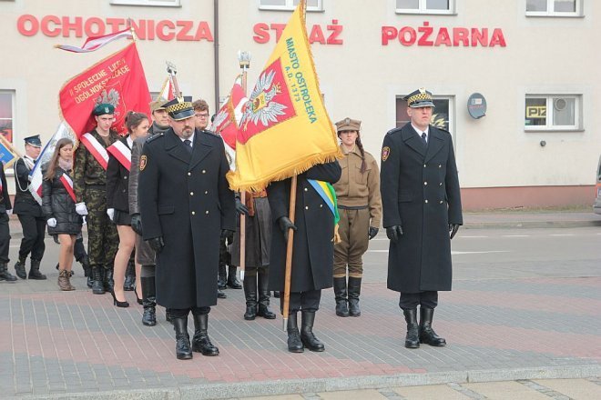 Miejskie obchody Narodowego Dnia Pamięci Żołnierzy Wyklętych [01.03.2015] - zdjęcie #15 - eOstroleka.pl