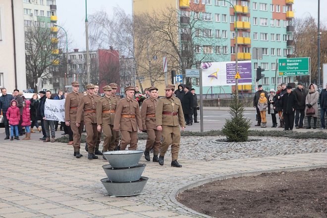 Miejskie obchody Narodowego Dnia Pamięci Żołnierzy Wyklętych [01.03.2015] - zdjęcie #17 - eOstroleka.pl
