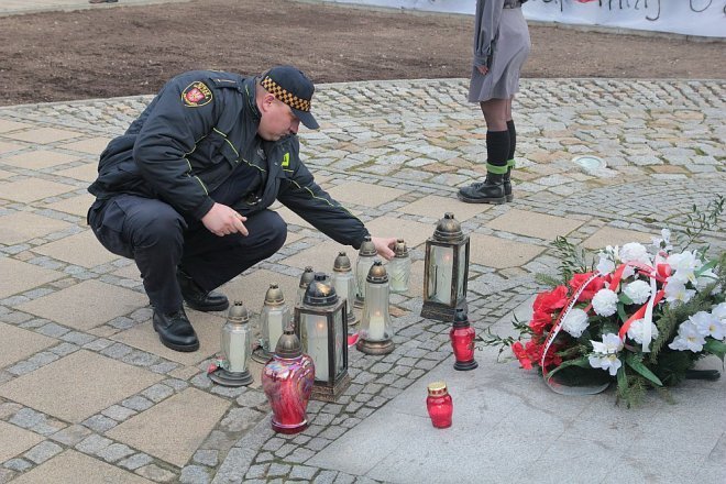 Miejskie obchody Narodowego Dnia Pamięci Żołnierzy Wyklętych [01.03.2015] - zdjęcie #18 - eOstroleka.pl