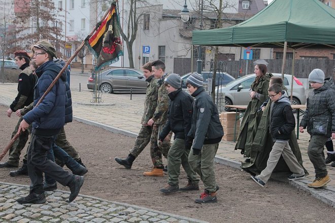 Miejskie obchody Narodowego Dnia Pamięci Żołnierzy Wyklętych [01.03.2015] - zdjęcie #20 - eOstroleka.pl