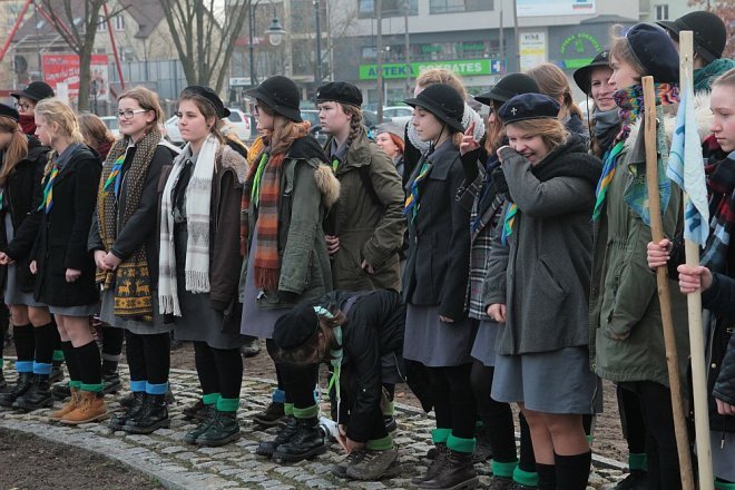 Miejskie obchody Narodowego Dnia Pamięci Żołnierzy Wyklętych [01.03.2015] - zdjęcie #32 - eOstroleka.pl