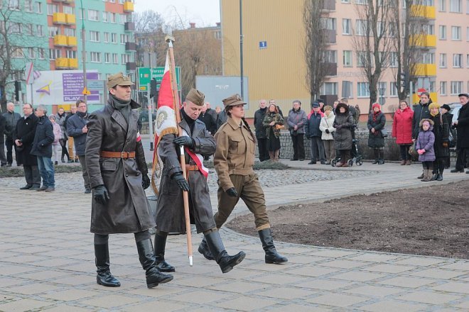 Miejskie obchody Narodowego Dnia Pamięci Żołnierzy Wyklętych [01.03.2015] - zdjęcie #35 - eOstroleka.pl