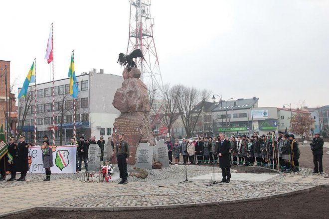 Miejskie obchody Narodowego Dnia Pamięci Żołnierzy Wyklętych [01.03.2015] - zdjęcie #79 - eOstroleka.pl