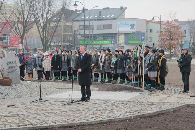 Miejskie obchody Narodowego Dnia Pamięci Żołnierzy Wyklętych [01.03.2015] - zdjęcie #80 - eOstroleka.pl