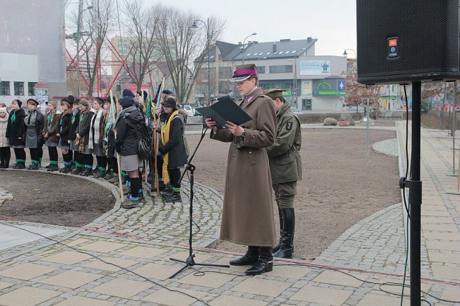 Miejskie obchody Narodowego Dnia Pamięci Żołnierzy Wyklętych [01.03.2015] - zdjęcie #105 - eOstroleka.pl