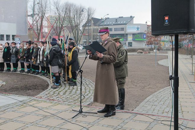 Miejskie obchody Narodowego Dnia Pamięci Żołnierzy Wyklętych [01.03.2015] - zdjęcie #84 - eOstroleka.pl
