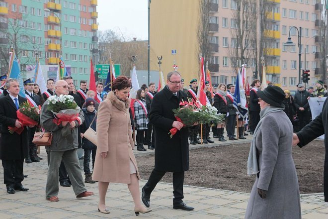 Miejskie obchody Narodowego Dnia Pamięci Żołnierzy Wyklętych [01.03.2015] - zdjęcie #93 - eOstroleka.pl