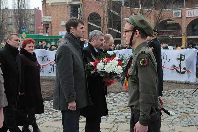 Miejskie obchody Narodowego Dnia Pamięci Żołnierzy Wyklętych [01.03.2015] - zdjęcie #109 - eOstroleka.pl