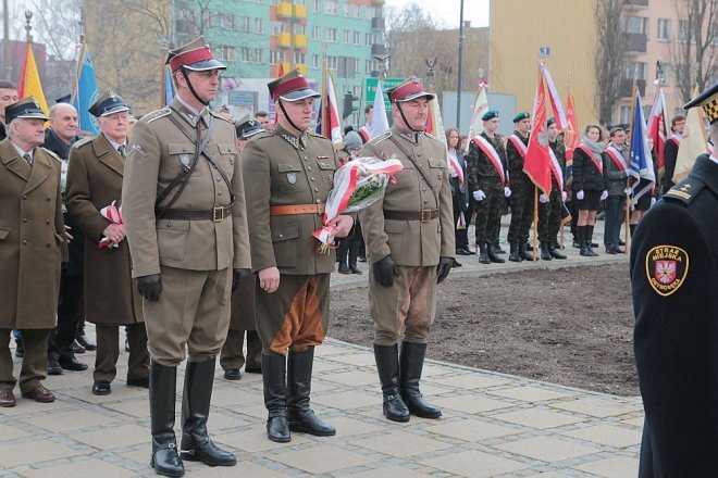Miejskie obchody Narodowego Dnia Pamięci Żołnierzy Wyklętych [01.03.2015] - zdjęcie #117 - eOstroleka.pl
