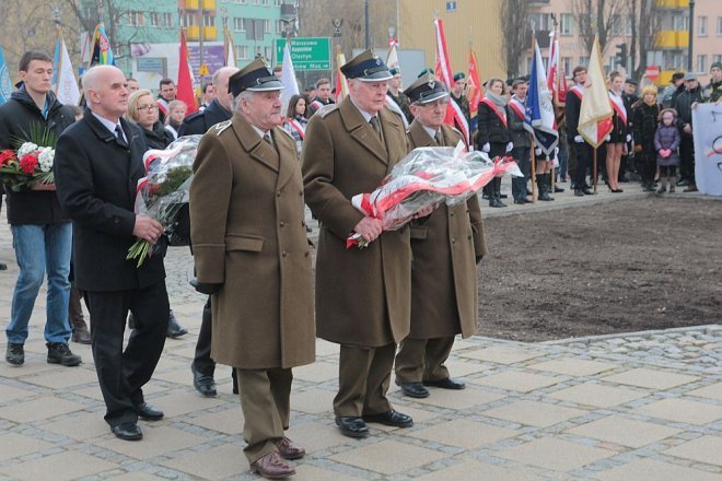 Miejskie obchody Narodowego Dnia Pamięci Żołnierzy Wyklętych [01.03.2015] - zdjęcie #119 - eOstroleka.pl
