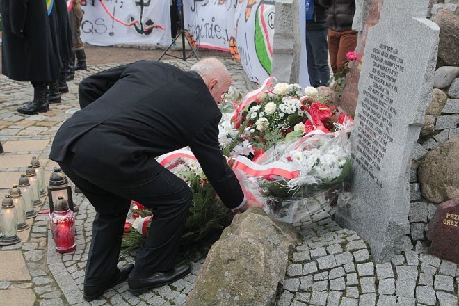 Miejskie obchody Narodowego Dnia Pamięci Żołnierzy Wyklętych [01.03.2015] - zdjęcie #127 - eOstroleka.pl