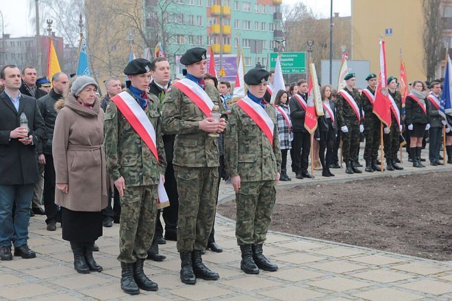 Miejskie obchody Narodowego Dnia Pamięci Żołnierzy Wyklętych [01.03.2015] - zdjęcie #135 - eOstroleka.pl