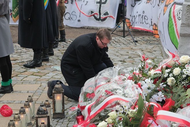Miejskie obchody Narodowego Dnia Pamięci Żołnierzy Wyklętych [01.03.2015] - zdjęcie #141 - eOstroleka.pl