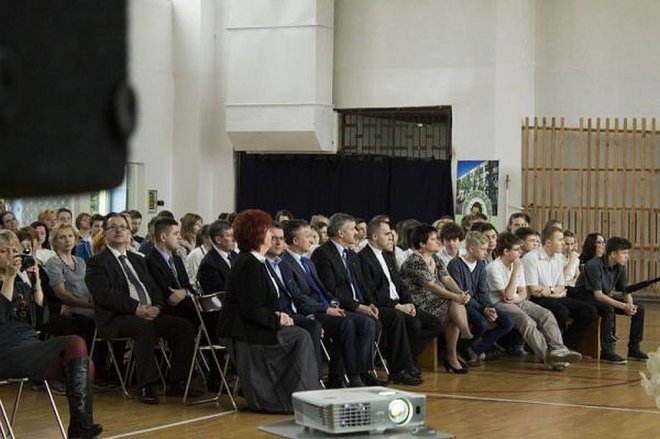 „Pamiętać – to nasz obowiązek” - uroczystości na cześć „Inki” patronki Gimnazjum nr 1 [03.03.2015] - zdjęcie #41 - eOstroleka.pl