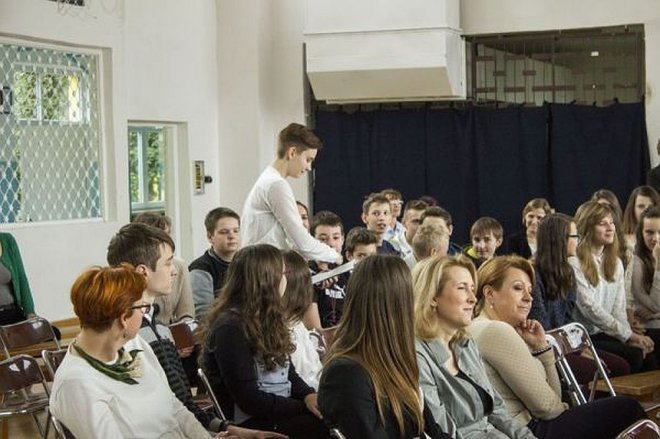 „Pamiętać – to nasz obowiązek” - uroczystości na cześć „Inki” patronki Gimnazjum nr 1 [03.03.2015] - zdjęcie #29 - eOstroleka.pl