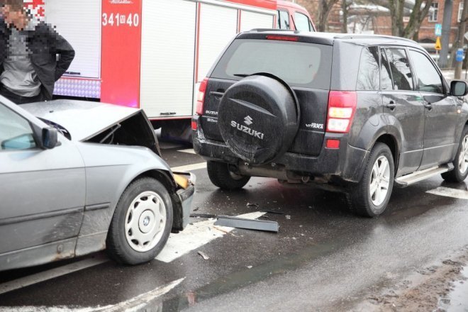 Ostrołęka: Wypadek na I AWP. Jedna osoba trafiła do szpitala [ZDJĘCIA] - zdjęcie #14 - eOstroleka.pl
