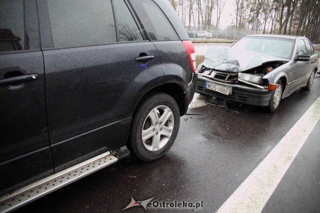 Ostrołęka: Wypadek na I AWP. Jedna osoba trafiła do szpitala [ZDJĘCIA] - zdjęcie #7 - eOstroleka.pl