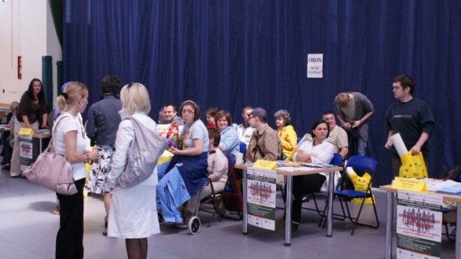 Ostrołęckie Targi Pracy Bez Barier (17.06.2009) - zdjęcie #14 - eOstroleka.pl