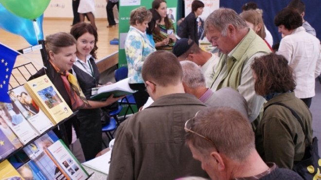 Ostrołęckie Targi Pracy Bez Barier (17.06.2009) - zdjęcie #5 - eOstroleka.pl