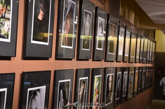 Wystawa fotograficzna Brunetki, blondynki... [06.03.2015] - zdjęcie #34 - eOstroleka.pl