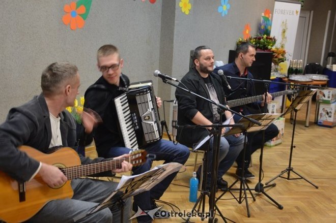 Dzień Kobiet w Klubie Lokator OSM [07.03.2015] - zdjęcie #33 - eOstroleka.pl