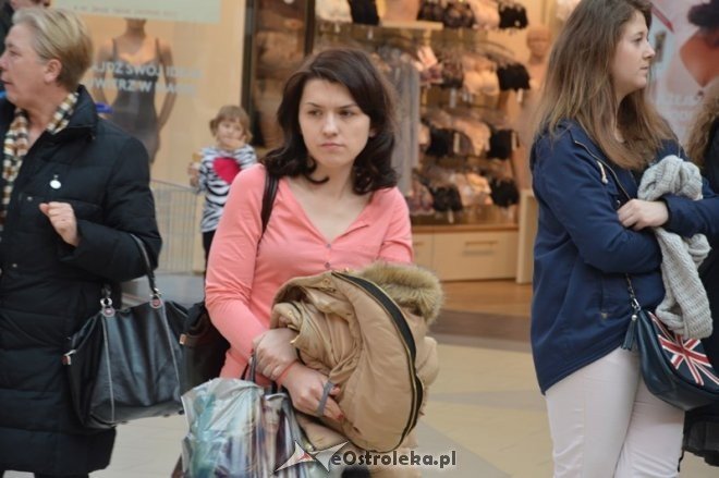Dzień Kobiet w Galerii Bursztynowej [08.03.2015] - zdjęcie #45 - eOstroleka.pl