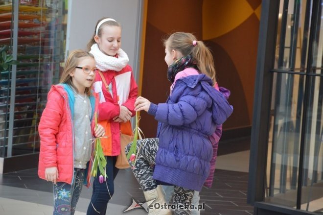 Dzień Kobiet w Galerii Bursztynowej [08.03.2015] - zdjęcie #41 - eOstroleka.pl