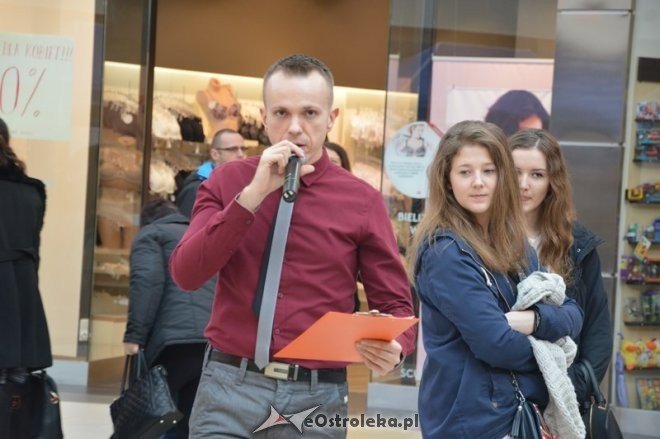 Dzień Kobiet w Galerii Bursztynowej [08.03.2015] - zdjęcie #38 - eOstroleka.pl