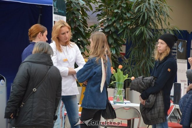 Dzień Kobiet w Galerii Bursztynowej [08.03.2015] - zdjęcie #35 - eOstroleka.pl