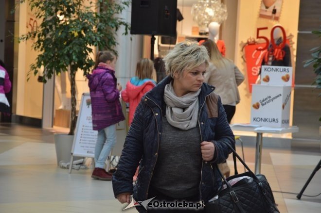 Dzień Kobiet w Galerii Bursztynowej [08.03.2015] - zdjęcie #7 - eOstroleka.pl