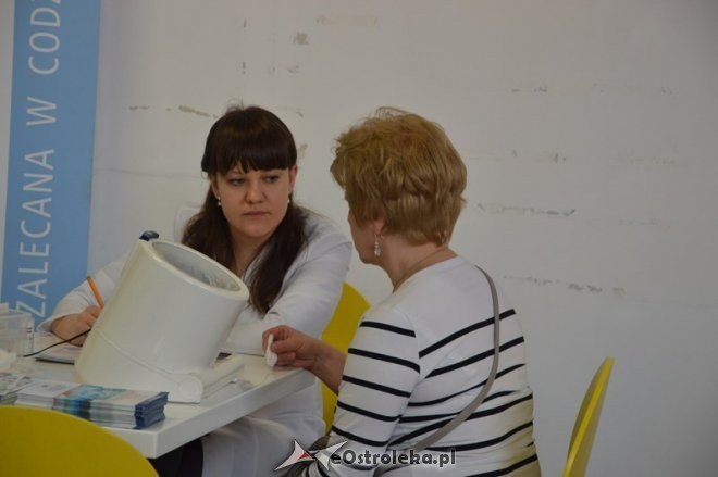 Dzień Kobiet w Galerii Bursztynowej [08.03.2015] - zdjęcie #6 - eOstroleka.pl