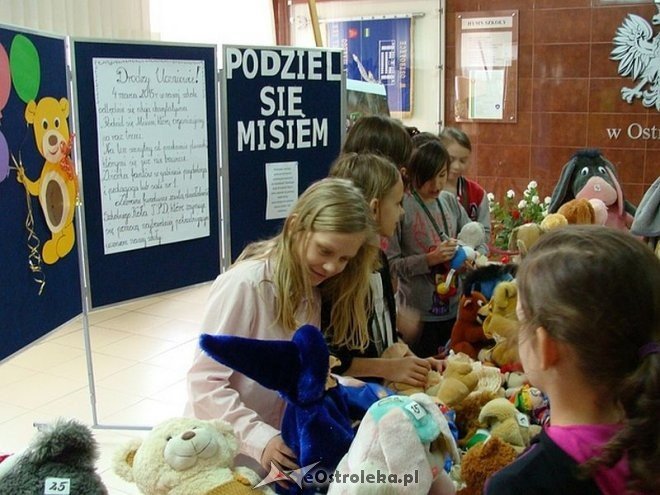 III edycja akcji „Podziel się misiem” w Szkole Podstawowej Nr 6 w Ostrołęce [13.03.2015] - zdjęcie #5 - eOstroleka.pl