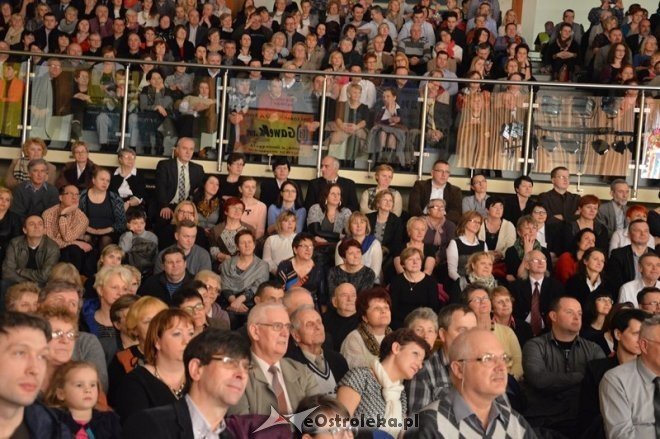 Koncert Zespołu Pieśni i Tańca ŚLĄSK [13.03.2015] - zdjęcie #46 - eOstroleka.pl