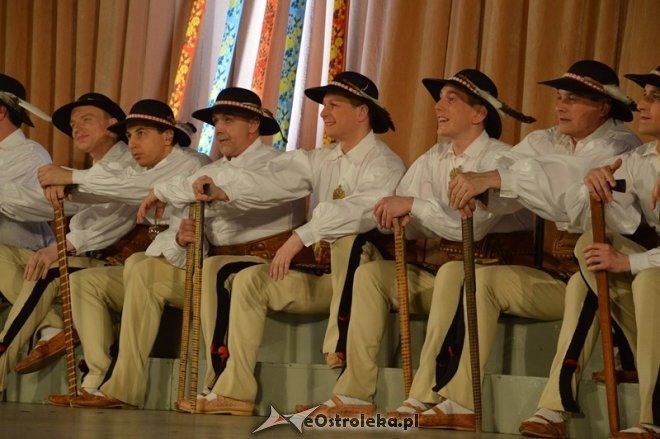Koncert Zespołu Pieśni i Tańca ŚLĄSK [13.03.2015] - zdjęcie #36 - eOstroleka.pl