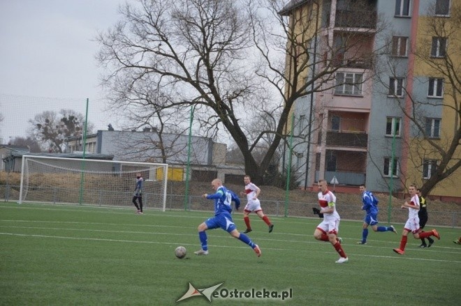 Narew Ostrołęka - Wisła II Płock [14.03.2015] - zdjęcie #16 - eOstroleka.pl