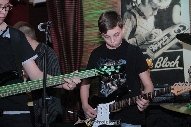 BL Blues Band, Przeciąg i Dracoaster zagrali charytatywnie dla Emilii Obrębskiej [16.03.2015] - zdjęcie #4 - eOstroleka.pl